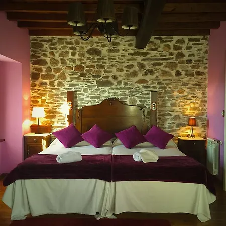 Os Tres Teixos Pension San Acisclo Buitenkant foto