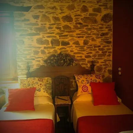 Os Tres Teixos Pension San Acisclo Buitenkant foto