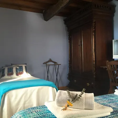 Os Tres Teixos Pension San Acisclo Buitenkant foto