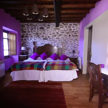 Os Tres Teixos Pension San Acisclo Buitenkant foto