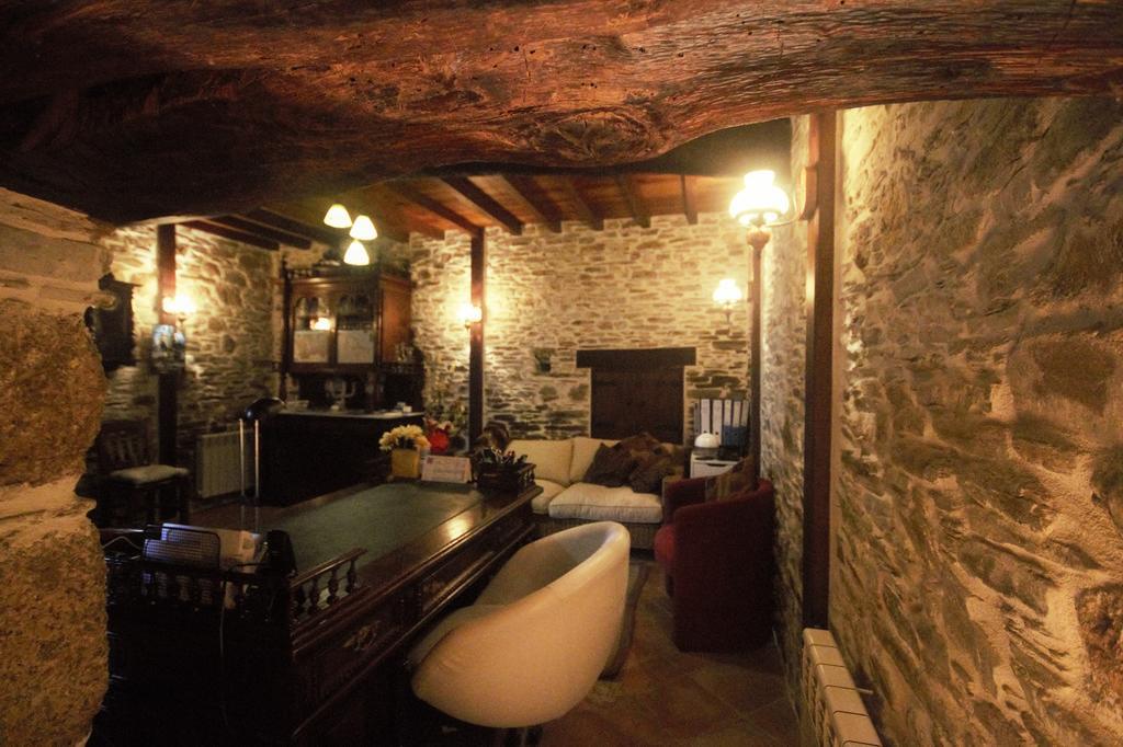 Os Tres Teixos Country house San Acisclo